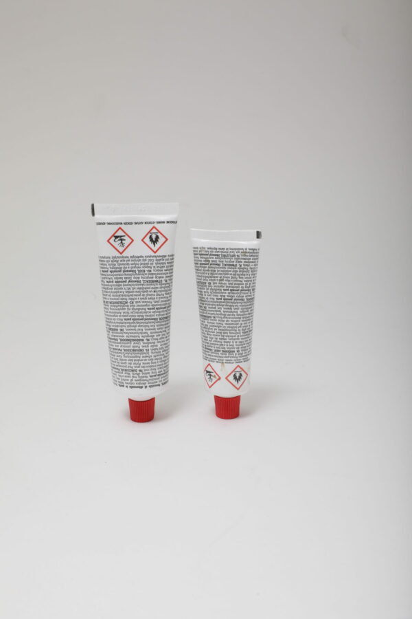 Polyester Putty - Image 6